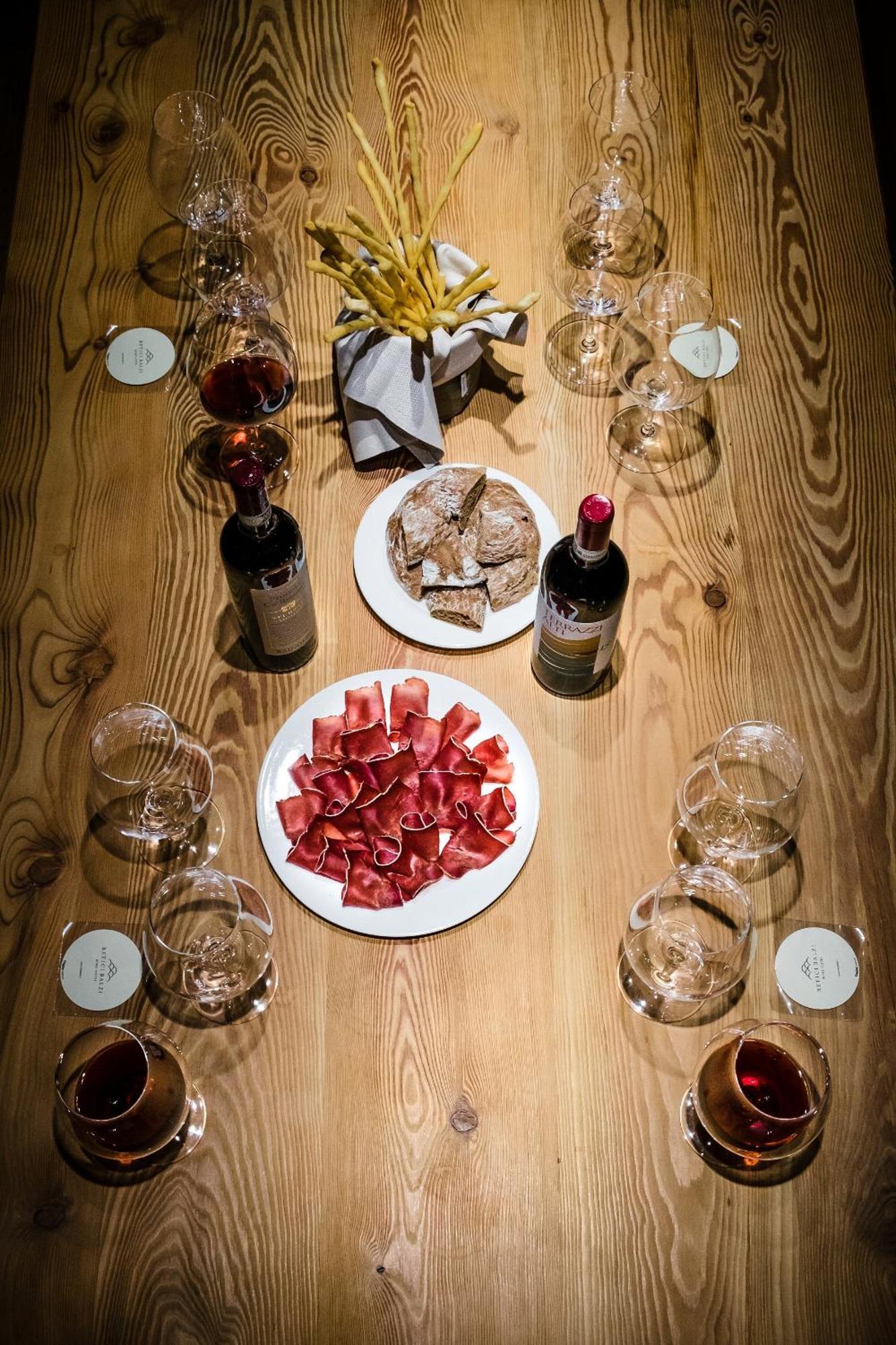 Wine Hotel Retici Balzi Poggiridenti Eksteriør bilde