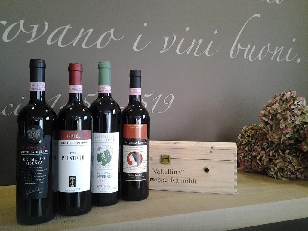 Wine Hotel Retici Balzi Poggiridenti Eksteriør bilde