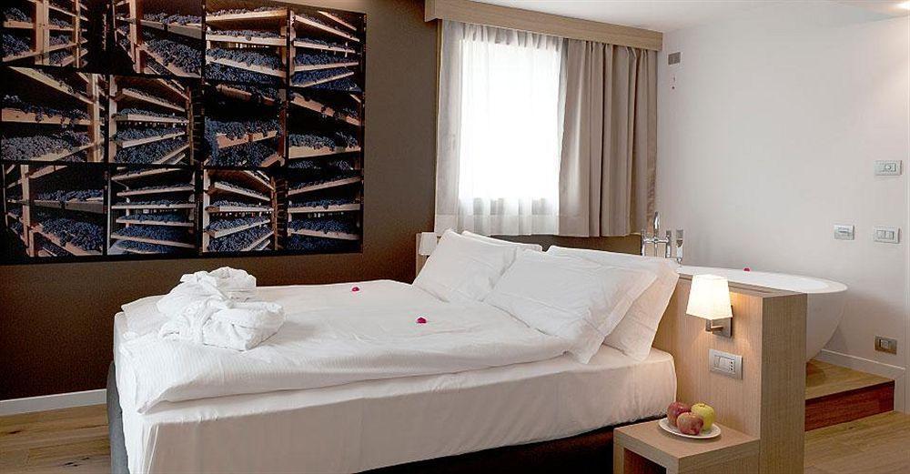 Wine Hotel Retici Balzi Poggiridenti Eksteriør bilde