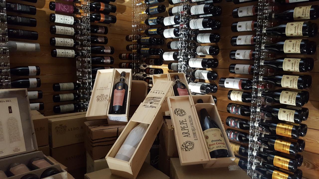 Wine Hotel Retici Balzi Poggiridenti Eksteriør bilde